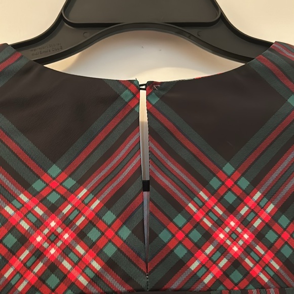 Plaid top with designer sleeves - Picture 7 of 9